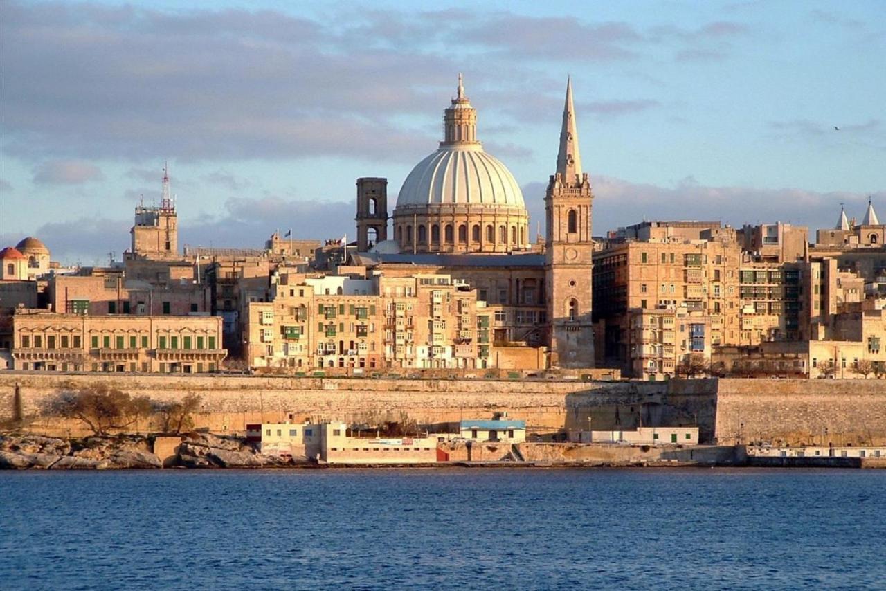 Contemporary 3br Retreat In Prime Apartment Sliema