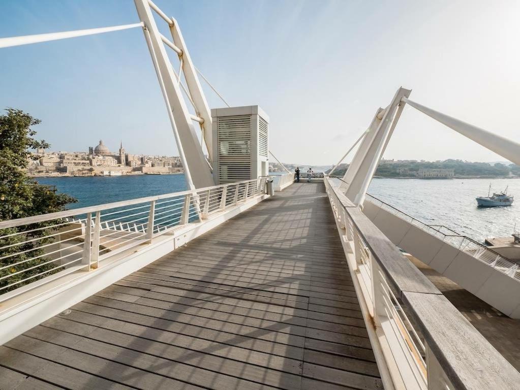 Contemporary 3br Retreat In Prime Apartment Sliema