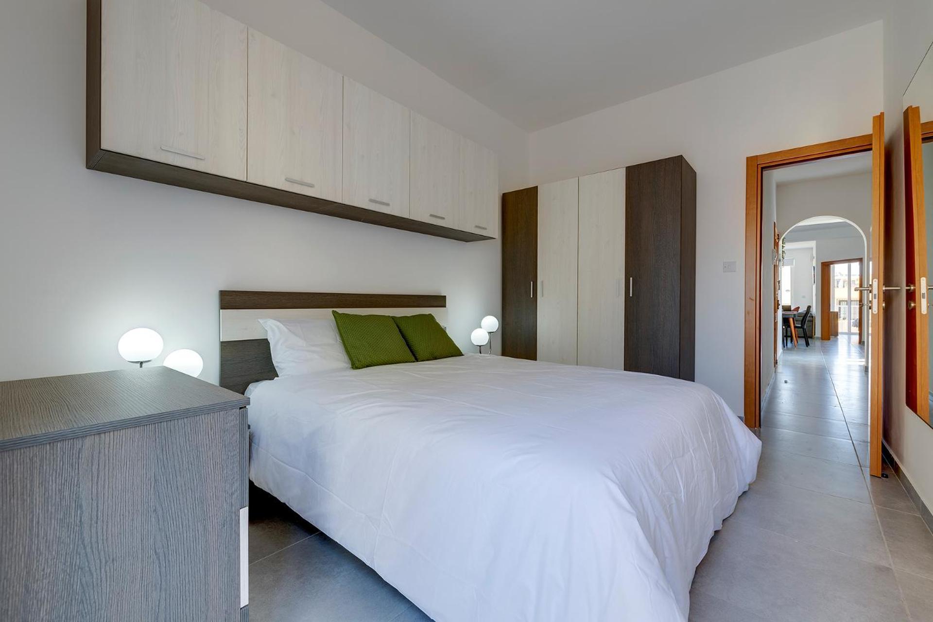Apartment Contemporary 3br Retreat In Prime